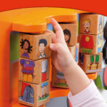   Trein Ella - Wand- Speelelement Kinderen van Beleduc