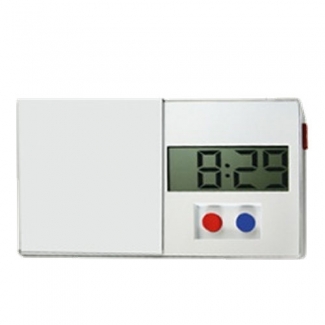  Analoge en digitale klok in 